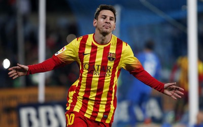 米兰电竞快讯-佩里西奇凌空垫射进球