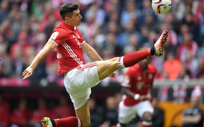 米兰电竞精华-克拉马里奇绝杀救主霍村惊险拿分