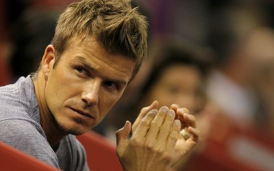 米兰电竞讨论-约安尼季斯与对手冲突吃黄牌